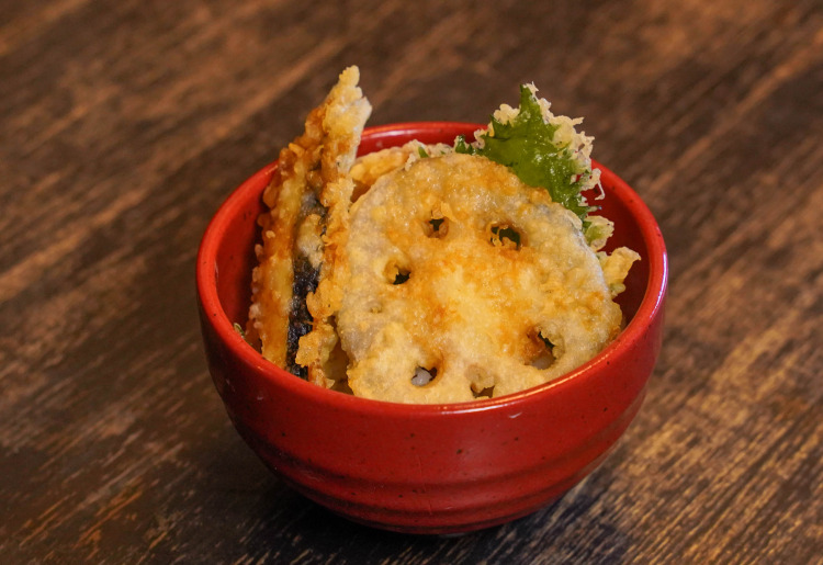 C:揚げたて ミニかき揚げ丼セット(蕎麦の価格は別)
