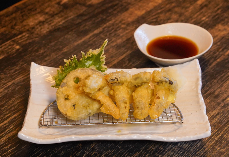 【ディナー限定】大黒しめじと野菜天盛り合わせ