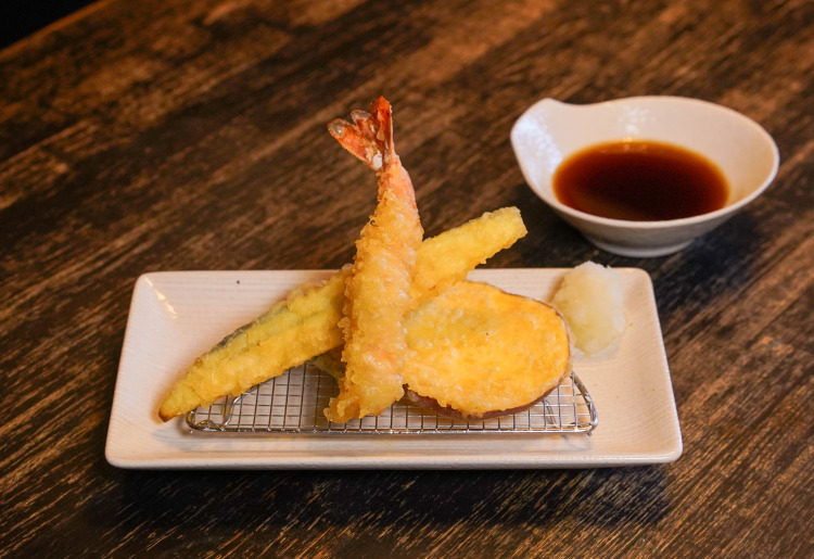 お蕎麦の最適セット！黒船名物テンプラス