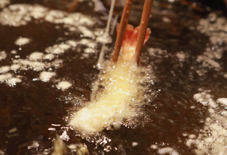 <揚げたて天ぷら>